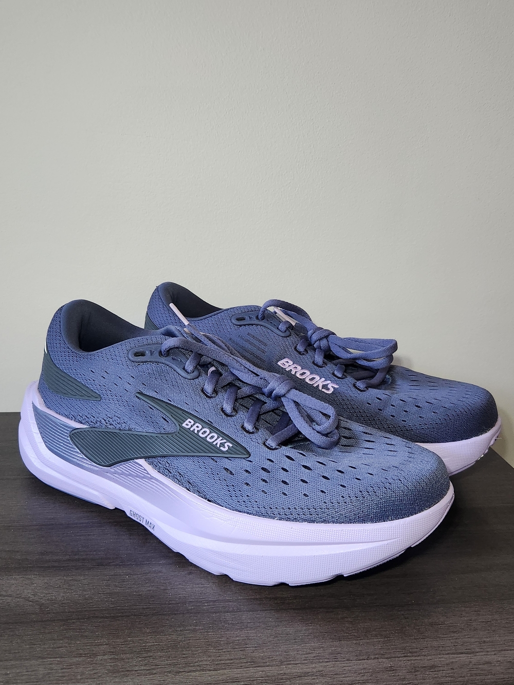 Brooks Ghost Max 3 Running Walking Shoe Womens Size 9